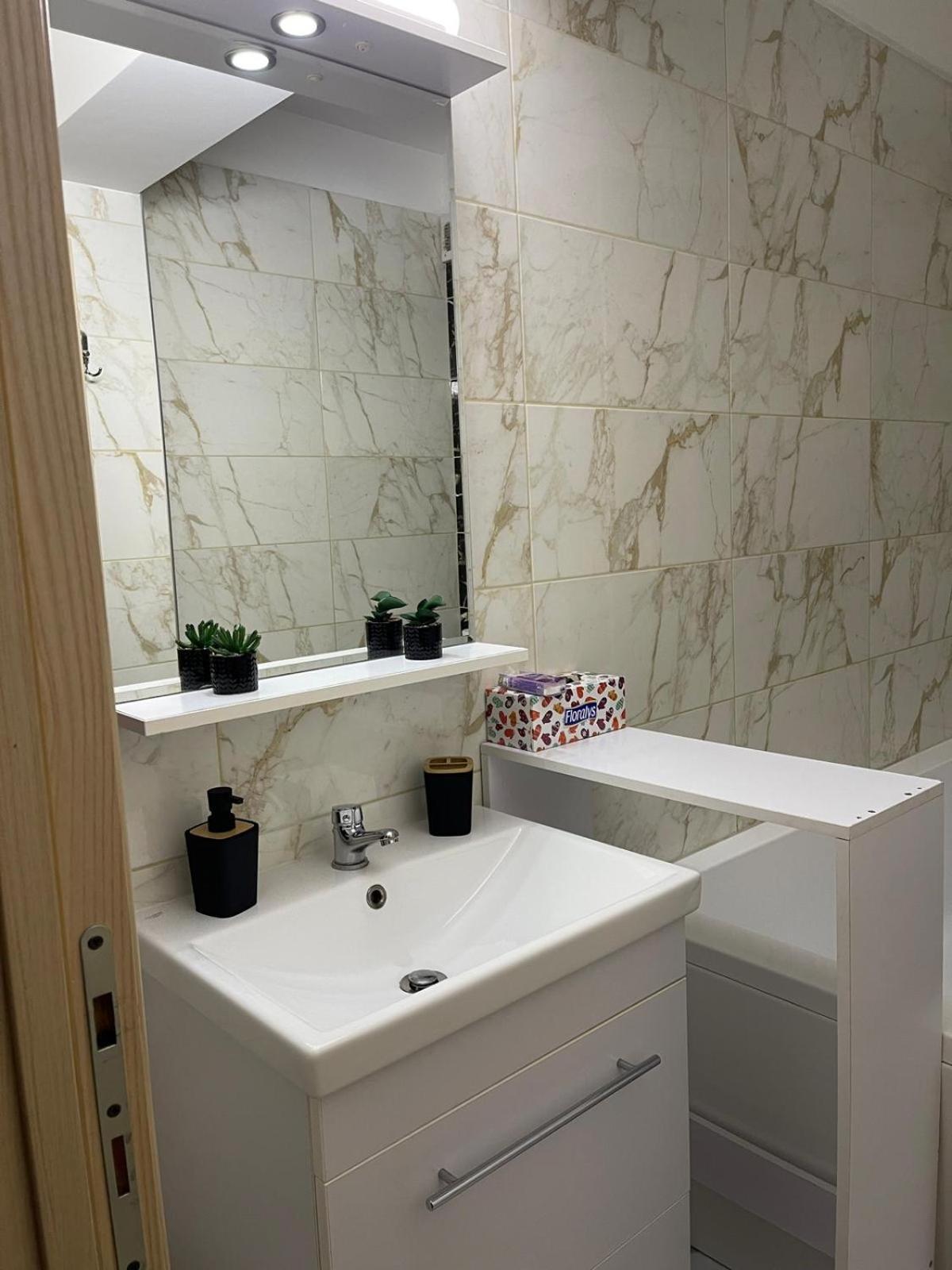 Urban Nest- Apartament Cu 2 Camere, Aproape De Iulius Mall Iasi Esterno foto